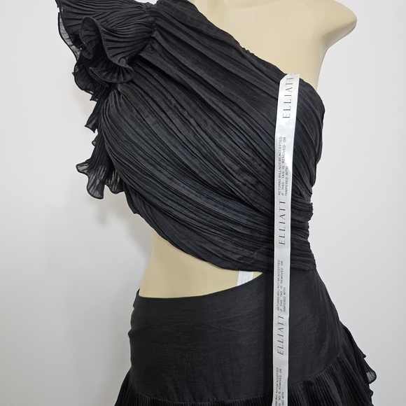 Elliatt Black One-Shoulder Mini Dress - Picture 10 of 12